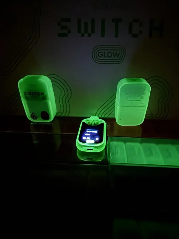 Boutiq Switch Glow Disposable